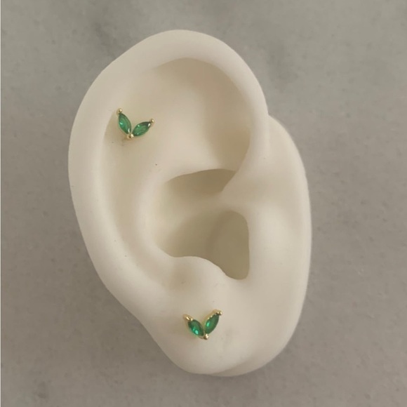 Modest Lu Jewelry - 18K Gold Green Crystal Leaf Stud Earrings Brand New